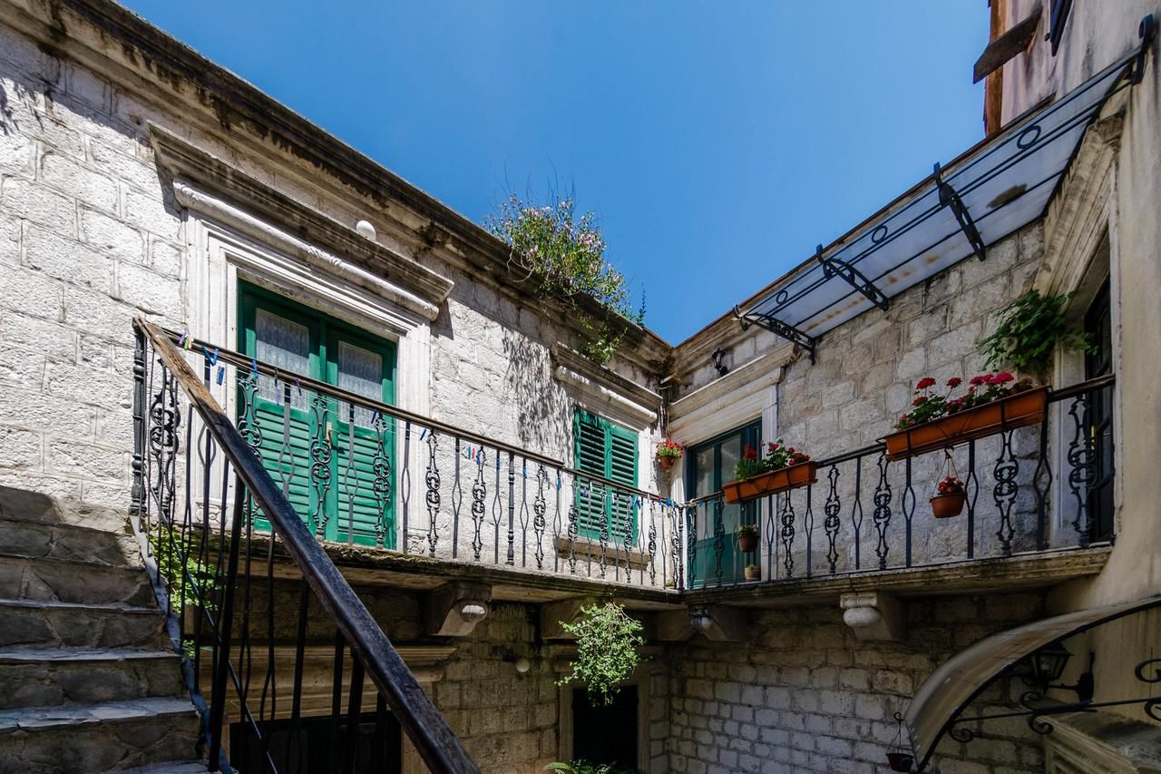 Апартаменты Three square apartment Котор-21