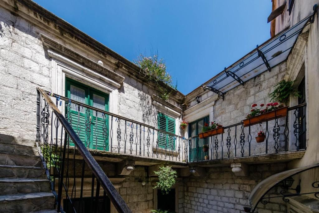 Апартаменты Three square apartment Котор-26